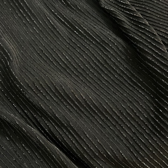 Dress the Population black shimmer l/s dress with cutout & gathered waist medium - Picture 3 of 6